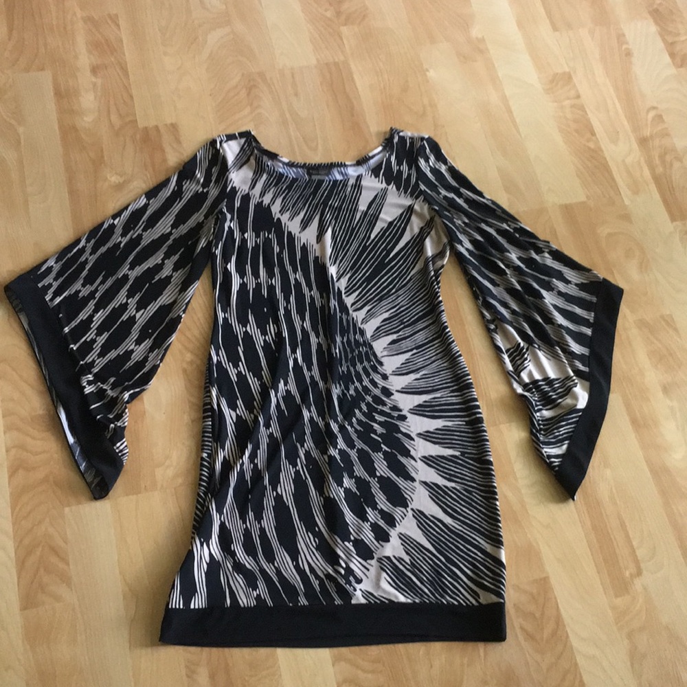 Bisou Bisou Angel Sleeve Dress